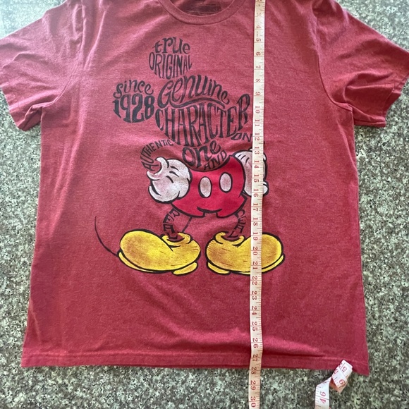 Disney Men’s Tee shirt Size XL Mickey Mouse Red - Picture 4 of 5